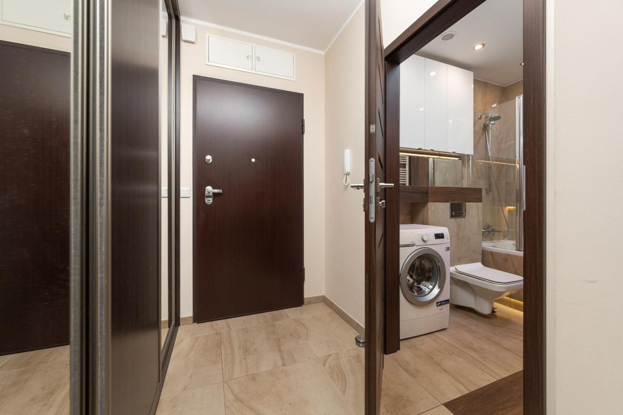Comfortable Apartment Krakowska Wroclaw With Free Parking By Noclegi Renters Ngoại thất bức ảnh