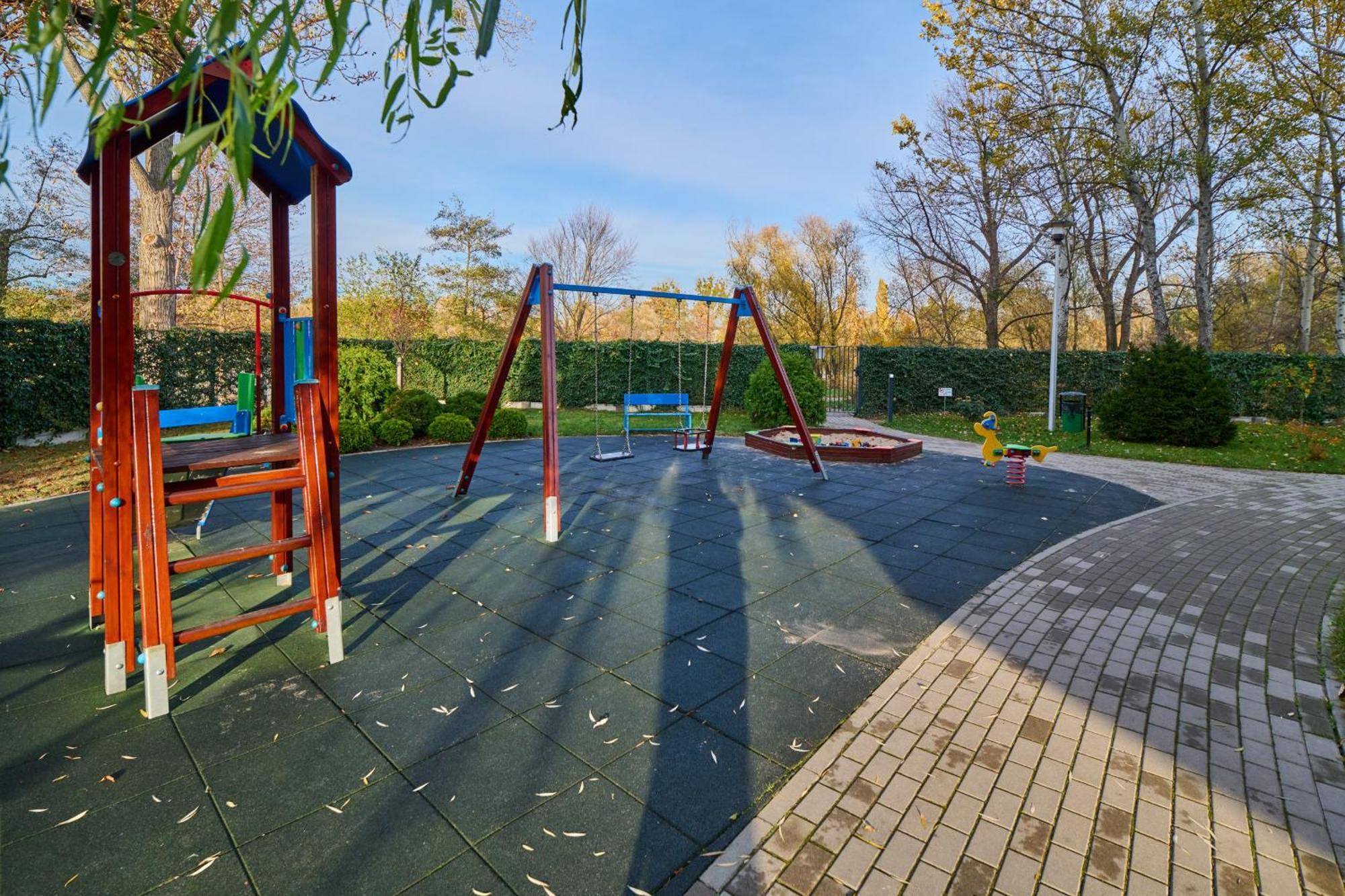 Comfortable Apartment Krakowska Wroclaw With Free Parking By Noclegi Renters Ngoại thất bức ảnh